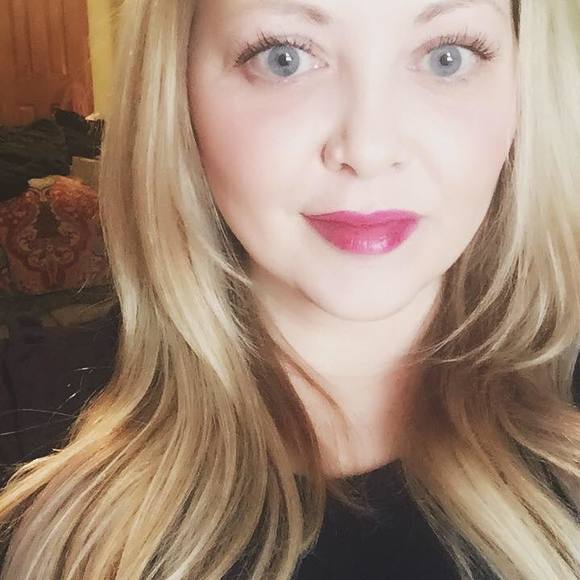 Meet your Posher, Jessica - Picture 1 of 1